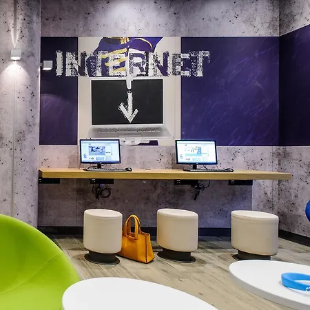 Ibis Budget Salzburg Airport - Self-check-in Himmelreich