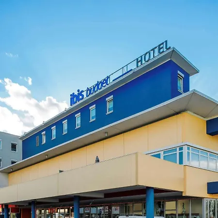 Hotel Ibis Budget Salzburg Airport - Self-check-in