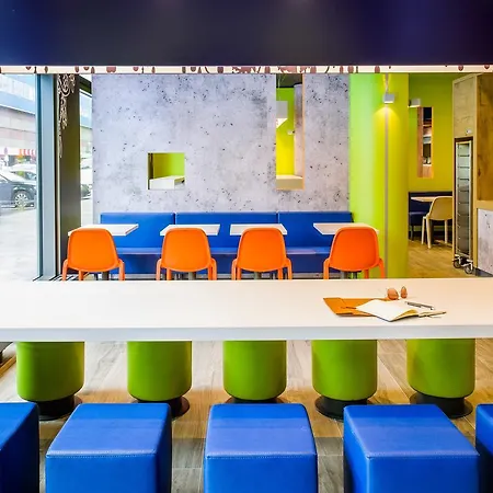 Hotel Ibis Budget Salzburg Airport - Self-check-in